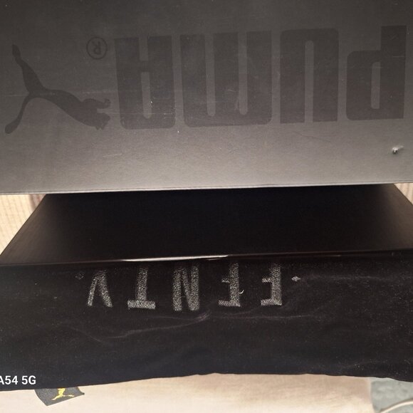 Rihanna Fenty/Puma Slides - Picture 3 of 4